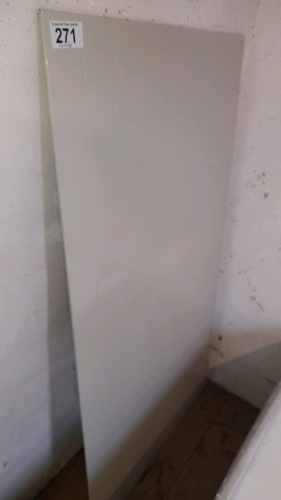 CREAM SPLASH BACK