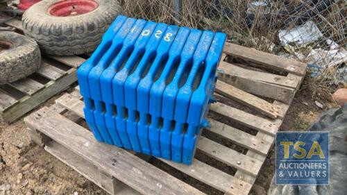 10 NEW HOLLAND/ FORD TRACTOR WEIGHTS 40KG