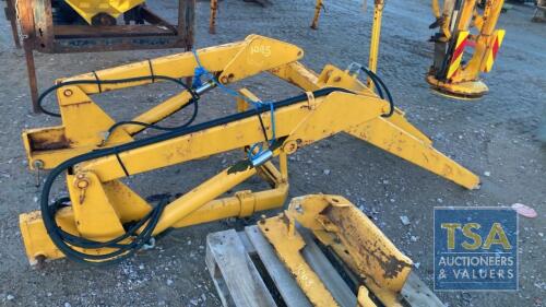GRAYS FRONT LOADER + BRACKETS