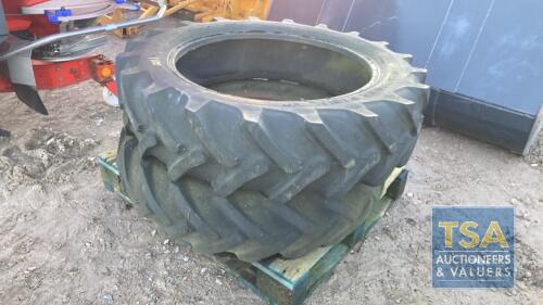 12.4 X 28 TYRE + 12.4 X 32 TYRE