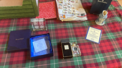 BOX-DOULTON JUG PERFUME STAMPS & PAPERWEIGHT