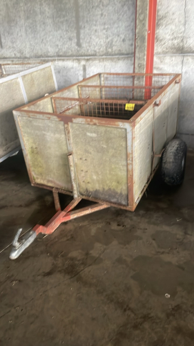QUAD LAMBING TRAILER
