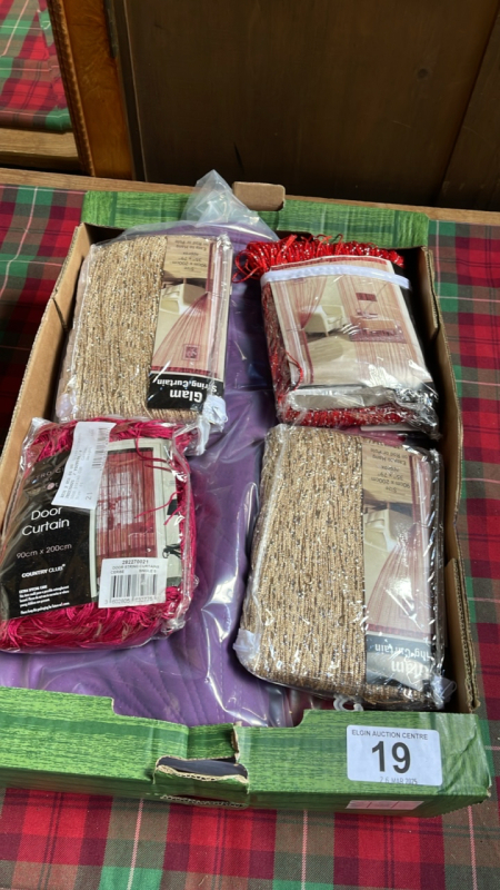 BOX ASSORTED CURTAINS