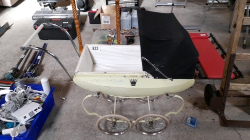 DOLLS PRAM