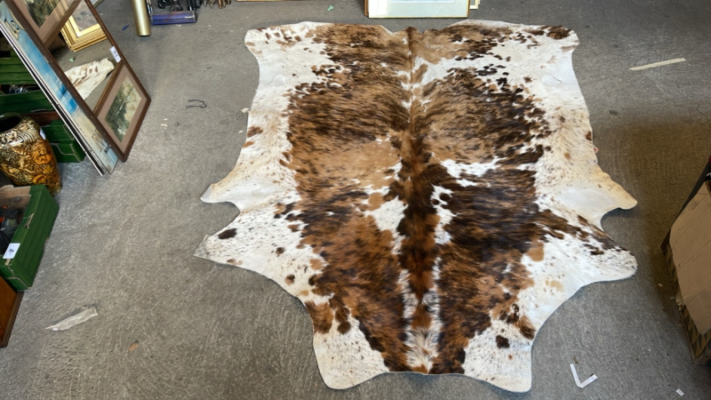 COW HIDE RUG