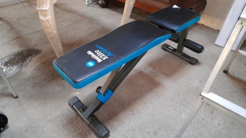 WEIGHT BENCH