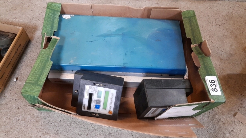 BOX CARD METERS & CAMP STOVE