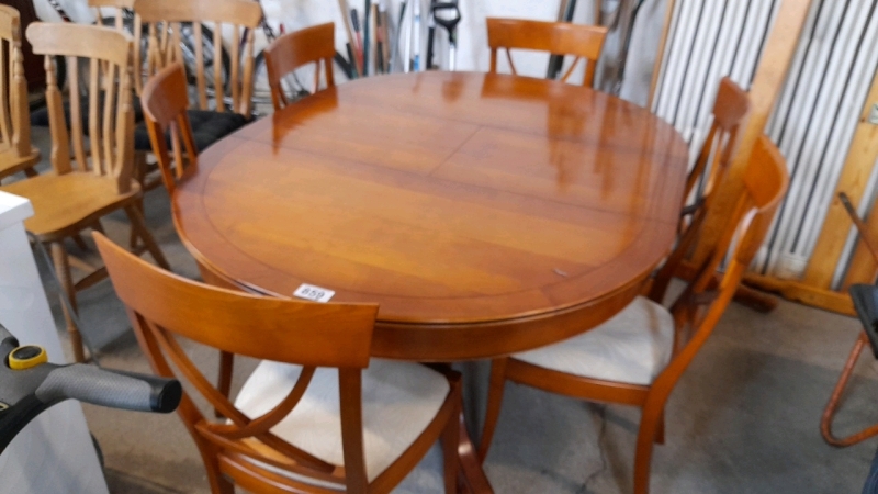 TABLE & 6 CHAIRS