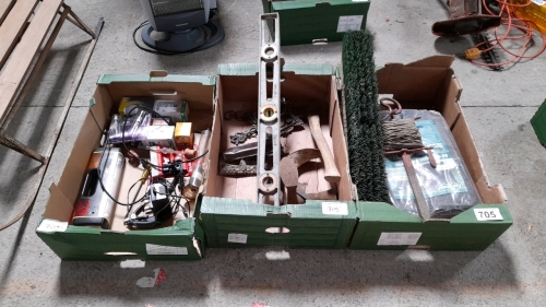 3 BOX GARDEN ITEMS, BULBS ETC