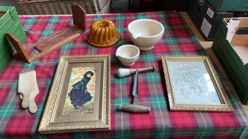BOX-BOOKSLIDE PICTURES MOULD ETC