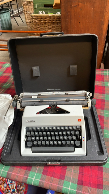 OLYMPIA TYPEWRITER