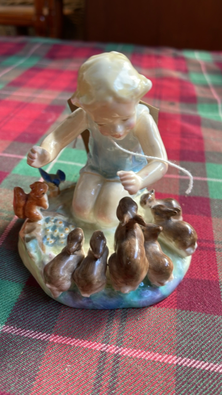 ROYAL WORCESTER FIGURE - WOODLAND DNACE
