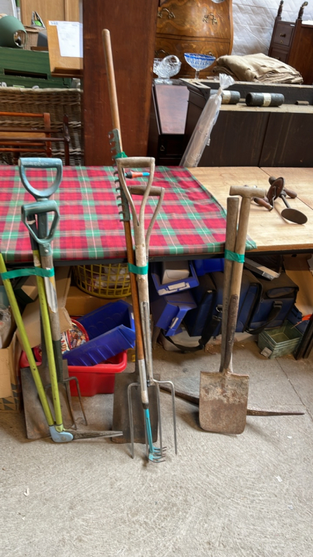 GARDEN TOOLS