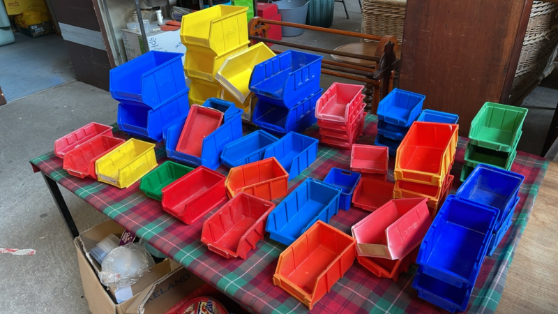 PLASTIC STORAGE BINS