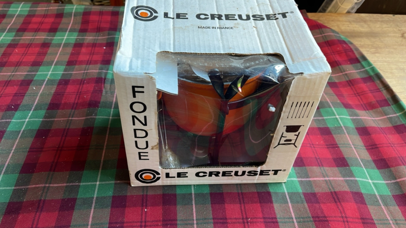 LE CREUSET FONDUE SET