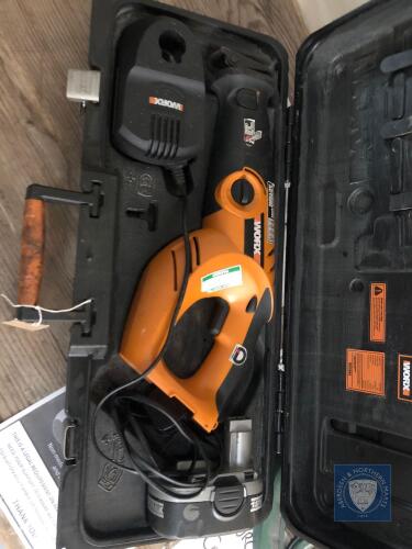 WORX CORDLESS SAW