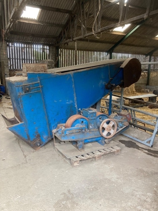 Bruiser & feed mixer