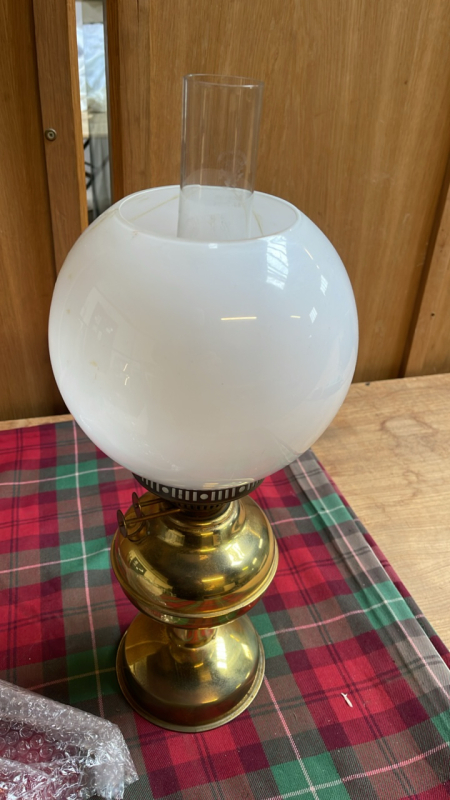 BRASS OIL LAMP- GLOBE CRACKED