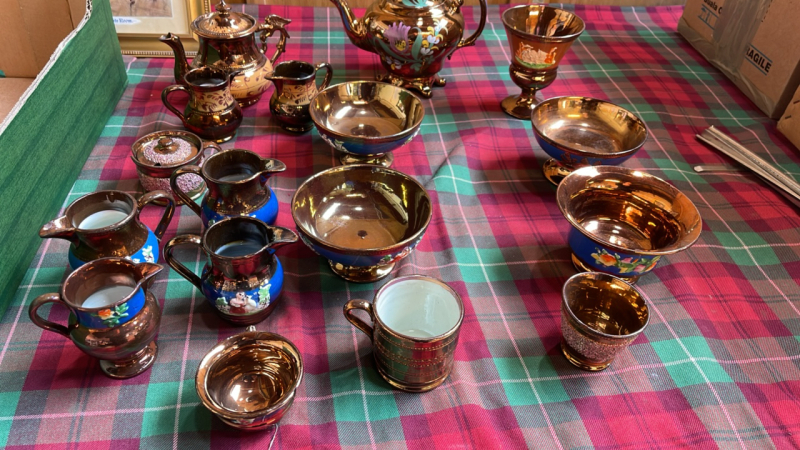 BOX LUSTRE WARE