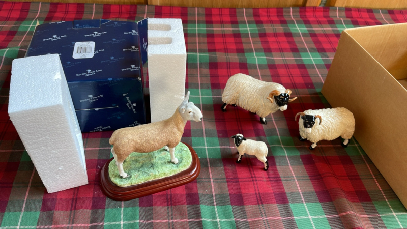 BOX SMALL B F A SHEEP