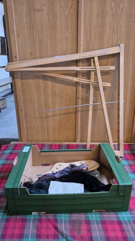 WOOLIE HORSE & BOX-FEATHERS SOCK STRETCHERS ETC