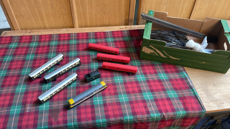 HORNBY TRAIN SET ROYAL MAIL ETC