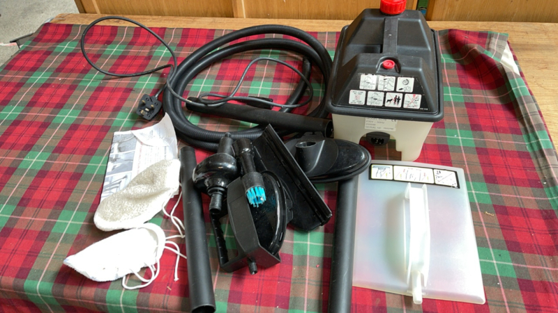 STEAM CLEANER