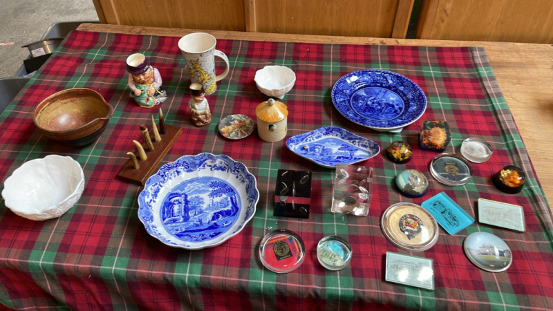 BOX MISC CHINA & PAPERWEIGHTS