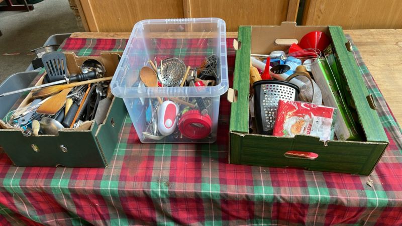 2 BOX CUTLERY ETC