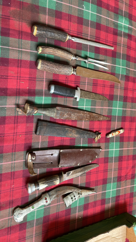 BOX OF KNIVES