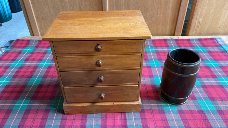 MINIATURE CHEST & BARREL