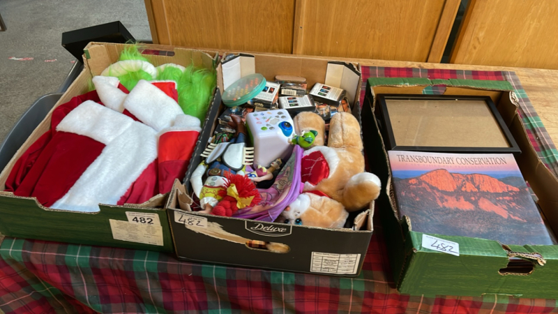 3 BOX MISC PIC FRAMES, TOYS ETC