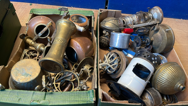2 BOX BRASS & METAL WARE