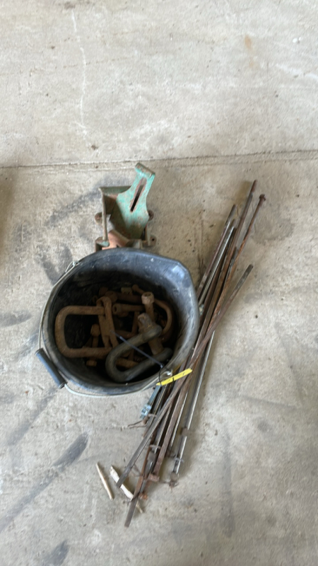 SHAKLES, GRAIN DOOR HATCHES