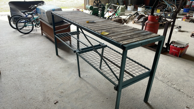 WORK BENCH/POTTING TABLE