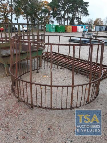 BALE RING FEEDER