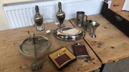 BOX PLATED WARE LAMPS & HIP FLASKS