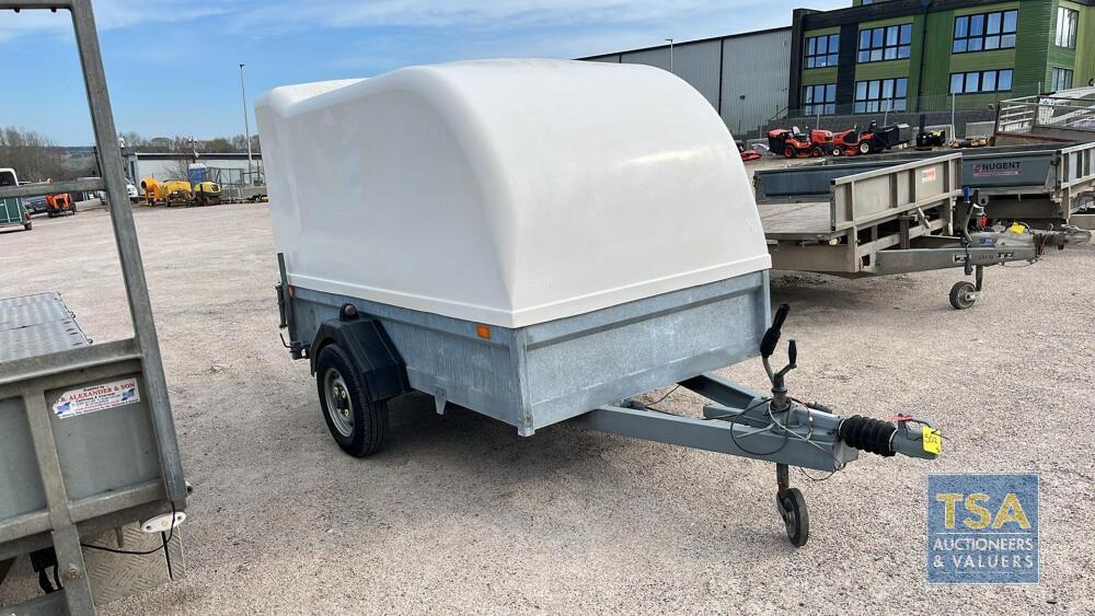 BOX TRAILER