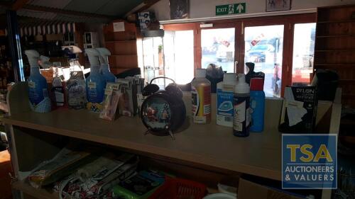 Various Household Consumables, Toilet Seat Etc - As Viewed
