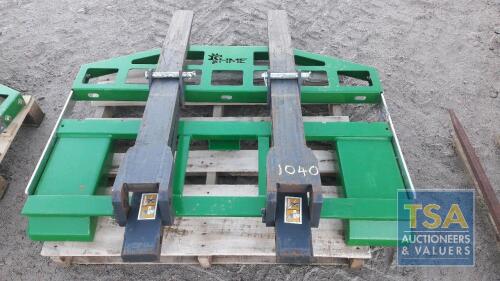 JOHN DEERE/HME PALLET FORKS TO FIT JOHN DEERE MOUNTING BRACKETS