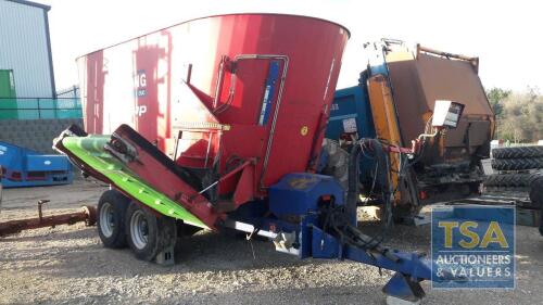 TAARUP SILO KING MIXER WAGON WITH PTO & C/BOX IN P/CABIN