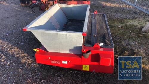 TORO 1800 TOP DRESSER