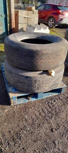 2 SUPER SINGLE TYRES 385/65/R22.5