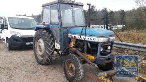 LEYLAND TRACTOR 272, C/W LOADER , NON RUNNER, NO VAT