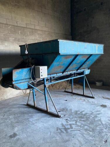 2 TON VARIABLE SPEED POTATO HOPPER