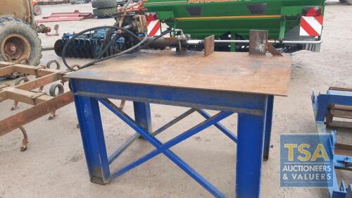 HYDRAULIC LOG SPLITTER TABLE