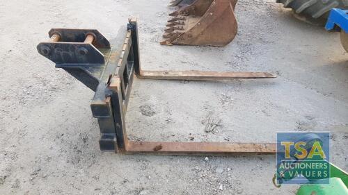 PALLET FORKS FOR 8t DIGGER