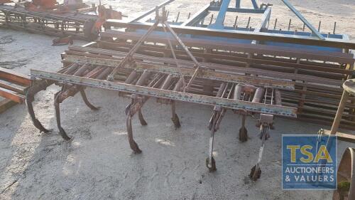 MF 9 LEG CULTIVATOR