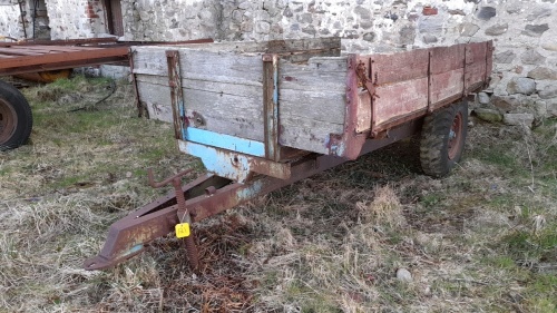 WOODEN TIPPING TRAILER