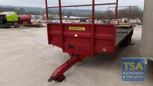 26' MARSHALL BALE TRAILER C/W BALE HECK